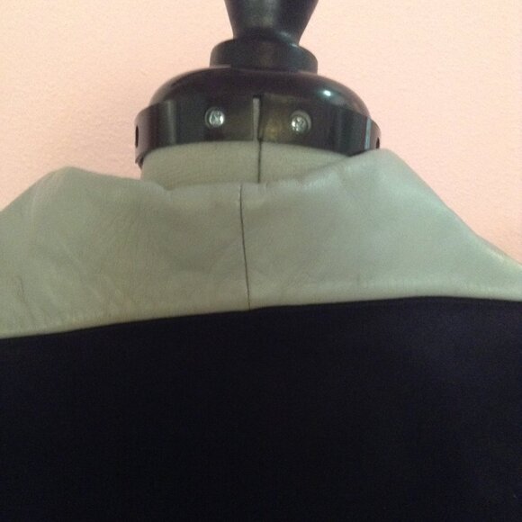 Vintage 1940s or 1950s Suede Princess Coat with Leather Collar and Cuffs - Picture 3 of 9